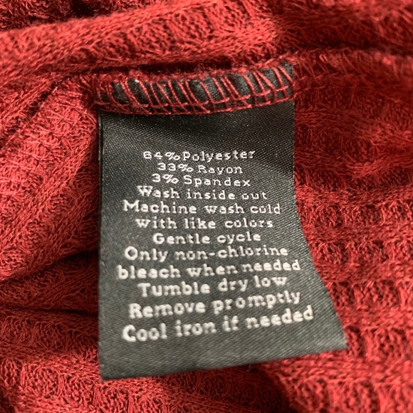 ROCK & REPUBLIC Top Ribbed Brushed Knit Long Sleeve Red Size Small Large - Picture 5 of 6